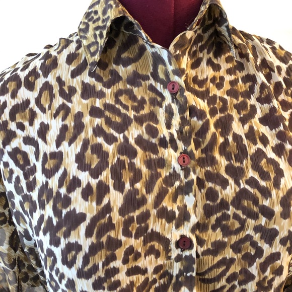 Forever 21 Woman's Animal Print Top - Picture 6 of 13